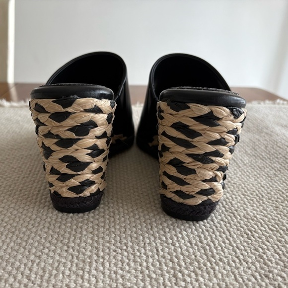 NWT Vince Camuto Fayla Black Leather Wedge Mule Slide Rafia Wedge Size 9.5 - Picture 5 of 7